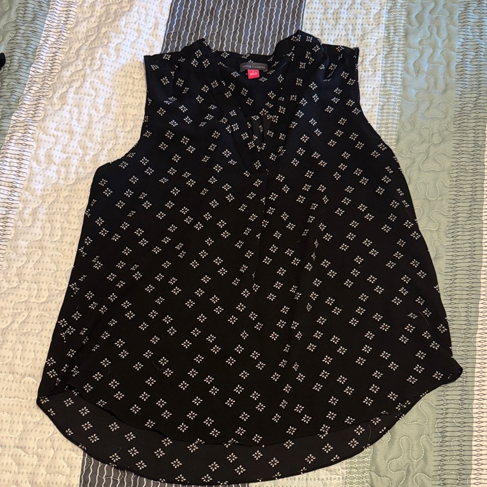 Vince Camuto Black and White Sleeveless Blouse